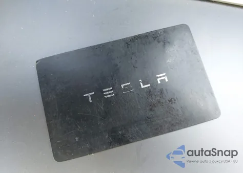 2021 Tesla Model Y Performance Dual Motor All-Wheel Drive z USA, uszkodzony, nr VIN 5YJYGDEF7MF151301